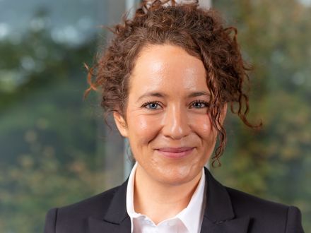 Wie man Kindern erklärt, was Krieg ist und ihnen die Angst nimmt