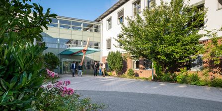 Eingang Klinik an der Lindenhöhe 