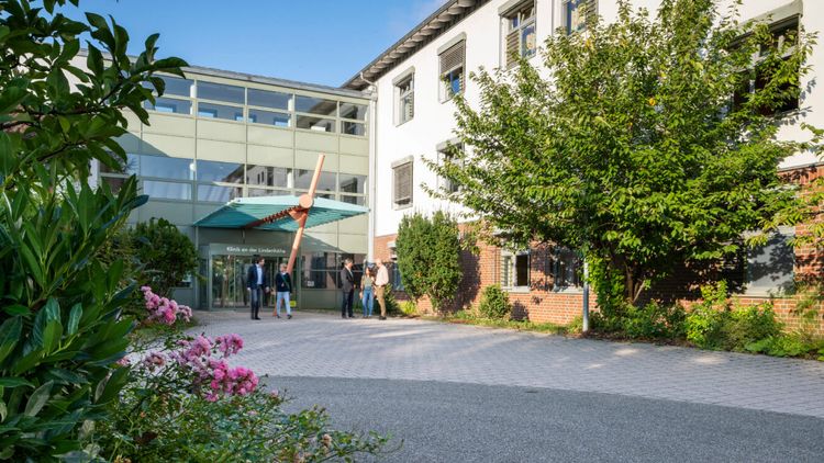 Eingang Klinik an der Lindenhöhe 